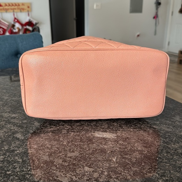 Authentic CHANEL Caviar Leather Medallion Tote Quilted Shoulder Bag Pink Purse - Picture 13 of 15
